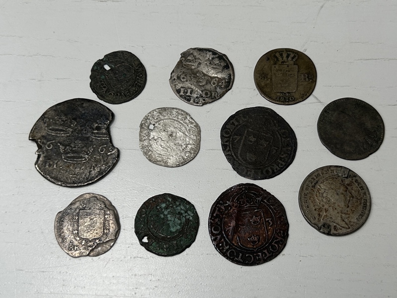  Äldre silvermynt bl a 2 Öre 1573 Johan lll  _1501a_8dc94f8fddbf28a_lg.jpeg