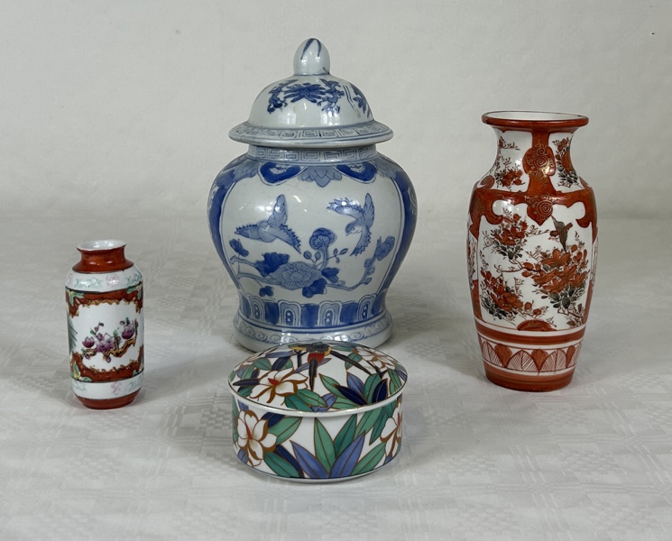 Asiatiskt porslin, Japan/Kina, 4 delar.