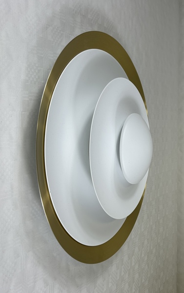 Vägglampa, samtida.