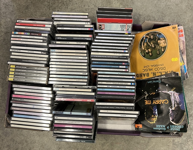 CD-skivor, blandad musik.