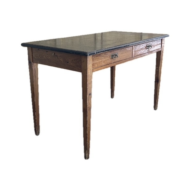 Skrivbord, gustaviansk, 1900-talets början.