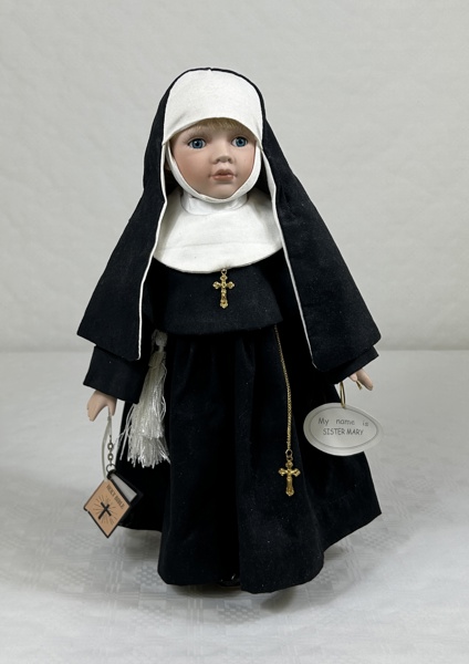 Docka, "Sister Mary", med bibel, 19/2000-tal.