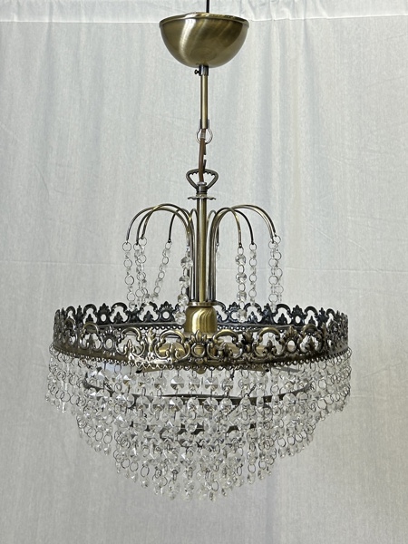 Taklampa, gulmetall/prismor, 1900-tal.