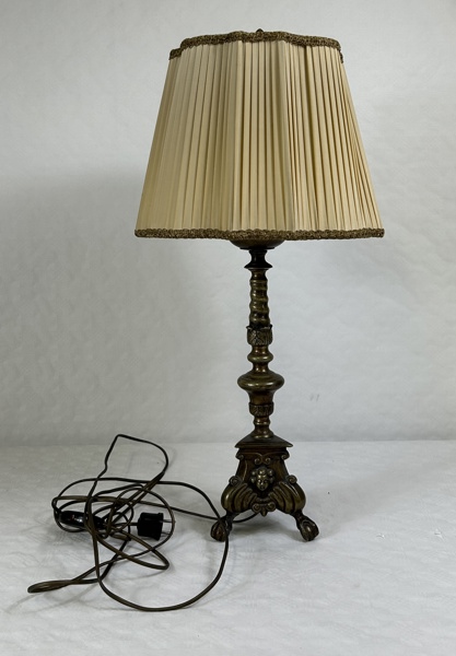 Bordslampa, bronserad mässing, 1900-tal.