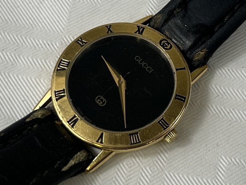 Herrarmbandsur. Gucci, 33mm.