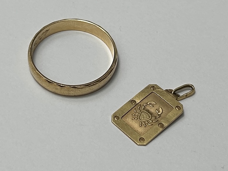 Ring och hänge, 18k guld.