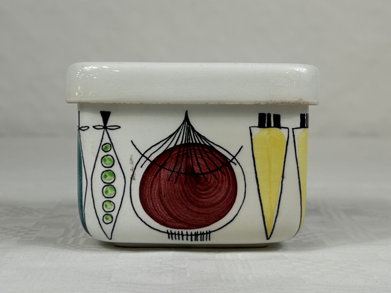 Marianne Westman. Smörask, "Picknick", keramik, Rörstrand.