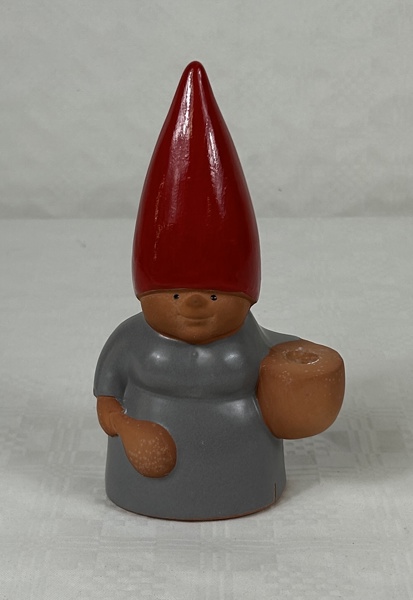 Lisa Larson. Figurin, "Tomtemor" ur serien "Tomtefamiljen", Gustavsberg.
