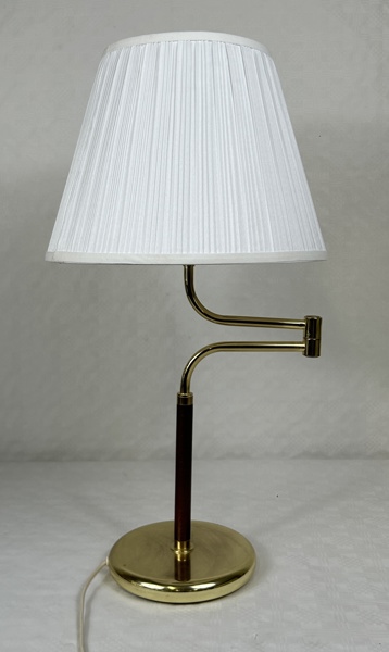 Bordslampa, trä/gulmetall, Fagerhult, 1900-talets andra hälft.