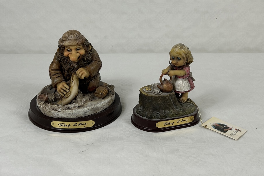 Rolf Lidberg. Figuriner, 2 st, konstmassa.