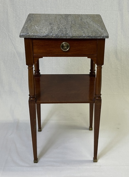 Sängbord, med stenskiva, C.E. Jonsson, 1900-tal.