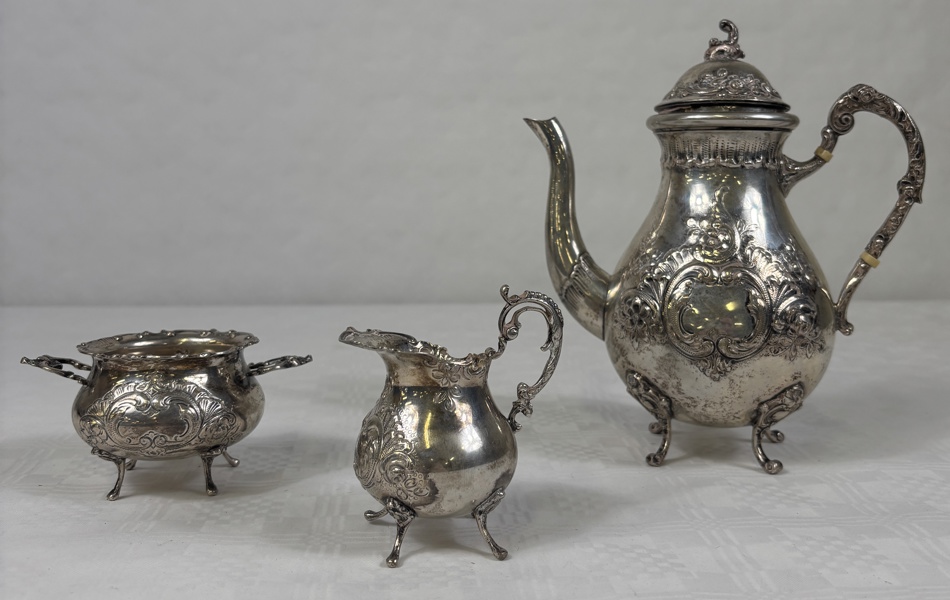 Kaffeservis, tre delar, Rokokostil. 830/1000 silver.