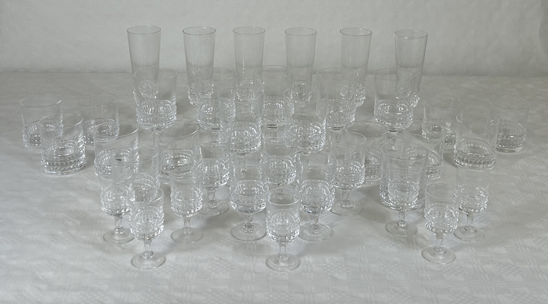 Bengt Edenfalk. Glasservis, "Corona", 37 Delar.