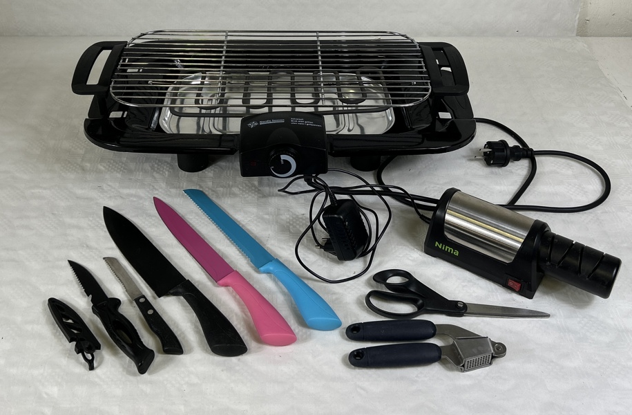 Knivar med slip samt grill.