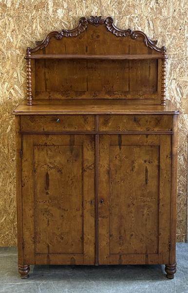 Skänk, valnöt, 1800-tal.