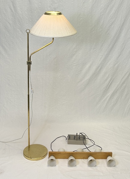 Tak- och golvlampa.