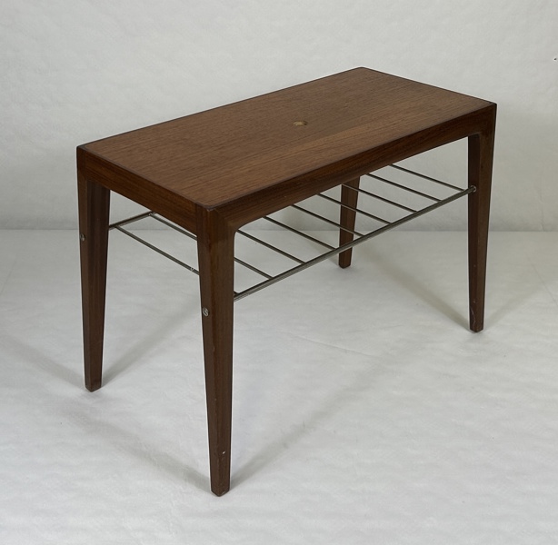Lampbord med tidningshylla, teak, 1900-talets mitt.