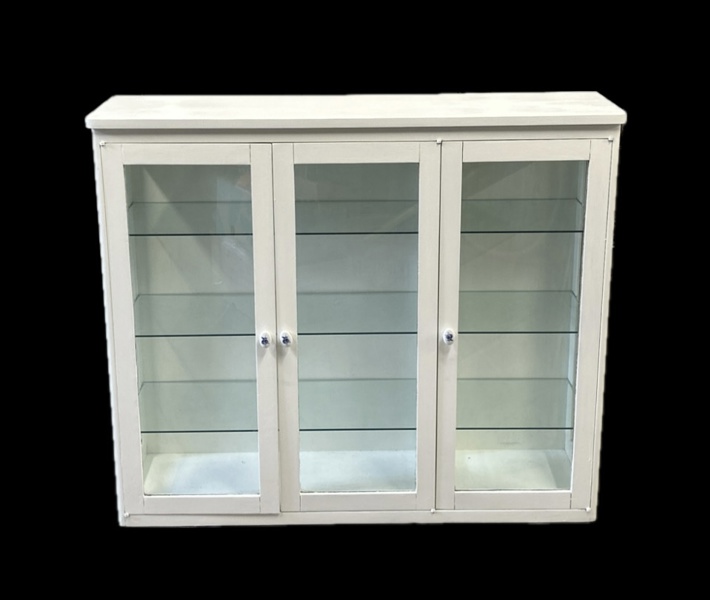 Vitrinskåp, 1900-tal.