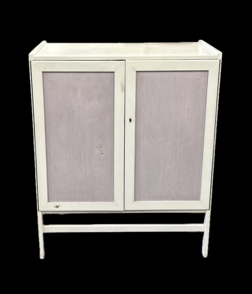 Skåp, 1900-talets mitt.