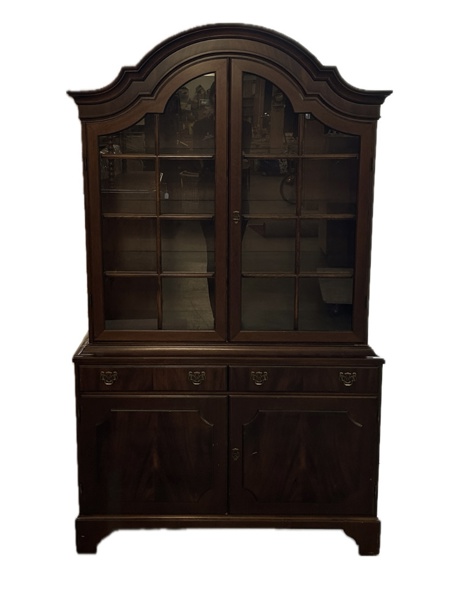 Vitrinskåp, mahogny, Blomstermåla Möbelfabrik, 1900 talets slut.