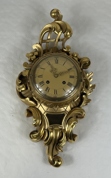 Väggpendyl, förgylld, rokoko stil.