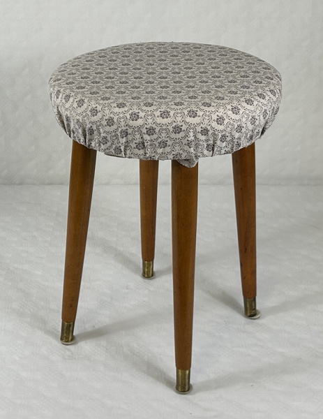 Pall, teak, 1900-talets mitt.