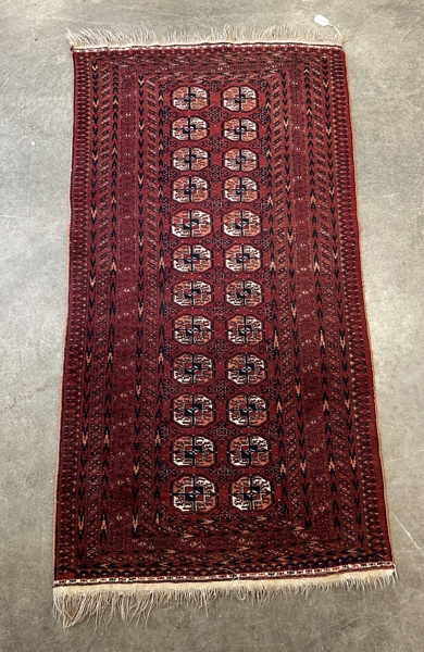 Handknuten matta, orientaliska.