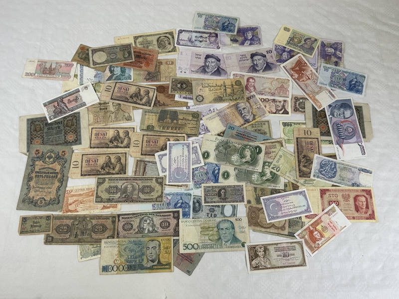 Parti sedlar, utländska och svenska.