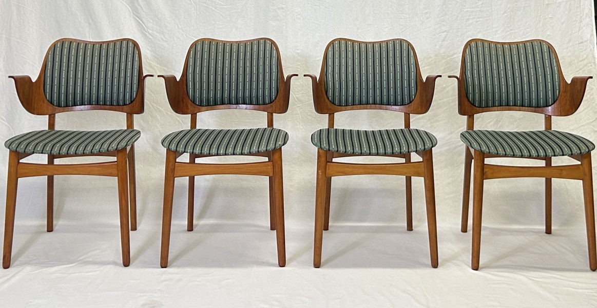 Hans Olsen. Karmstolar, 4st, "107", Teak, Danmark, 1950-tal.