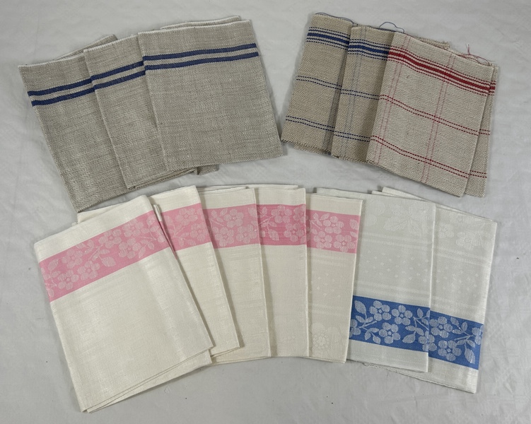 Hemvävda dukar, 13 st.