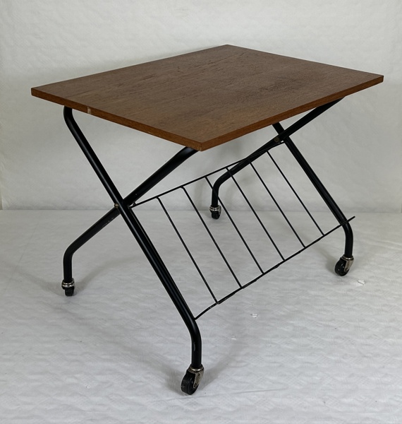 Bord, med tidningshylla, teak, 1900-talets mitt.