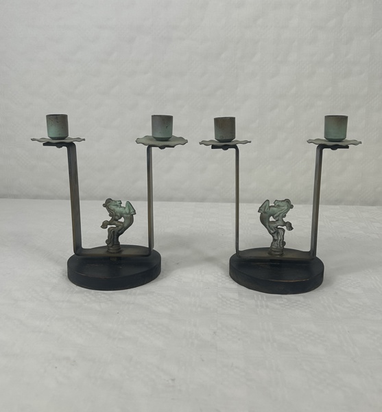 Art Nouveau Ljusstakar, ett par, brons och trä.1920-30-tal.