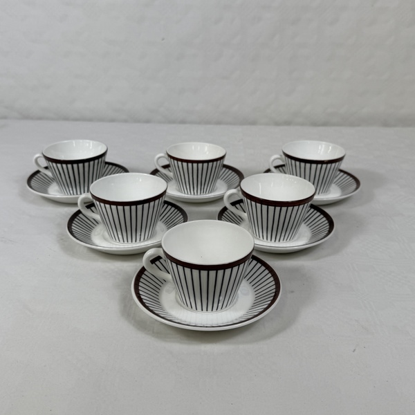 Stig Lindberg, "Spisa Ribb", kaffekoppar med fat, 12 delar, 1950 tal.