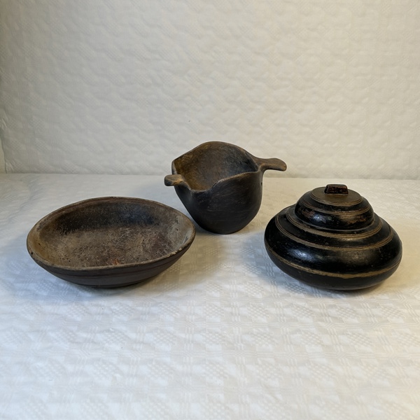 Allmogeföremål, 3 delar, 1800 tal.