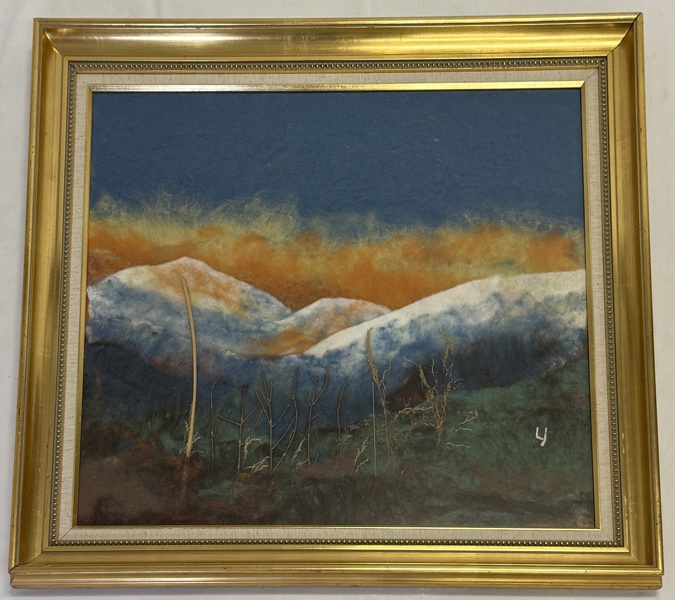 Lisa Johansson. Ulltavla, monogramsignerad LJ.