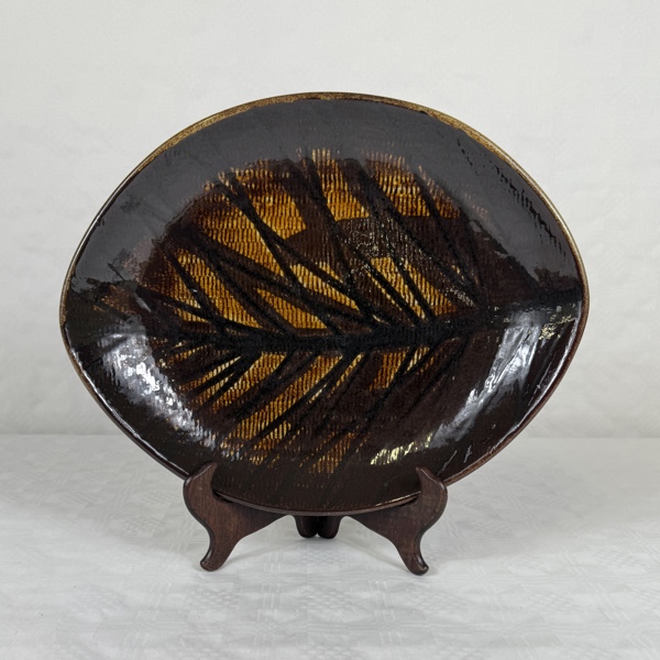 Ingrid Atterberg. Fat, "Sacra" Upsala Ekeby.