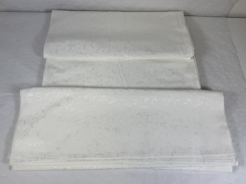 Större Dukar, 3 st.