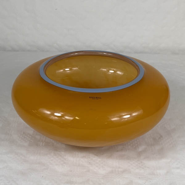 Olle Brozén. Skål, Kosta Boda.Signerad.