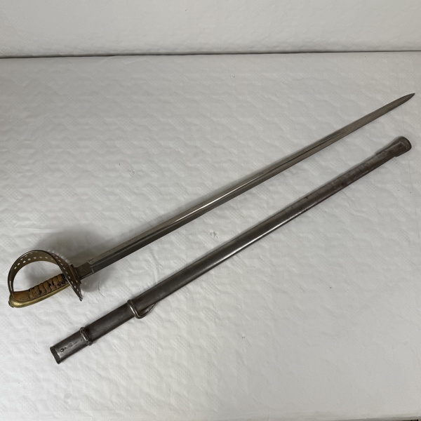 Sabel, M-1893, för kavalleriet, G E Svalling, med balja.