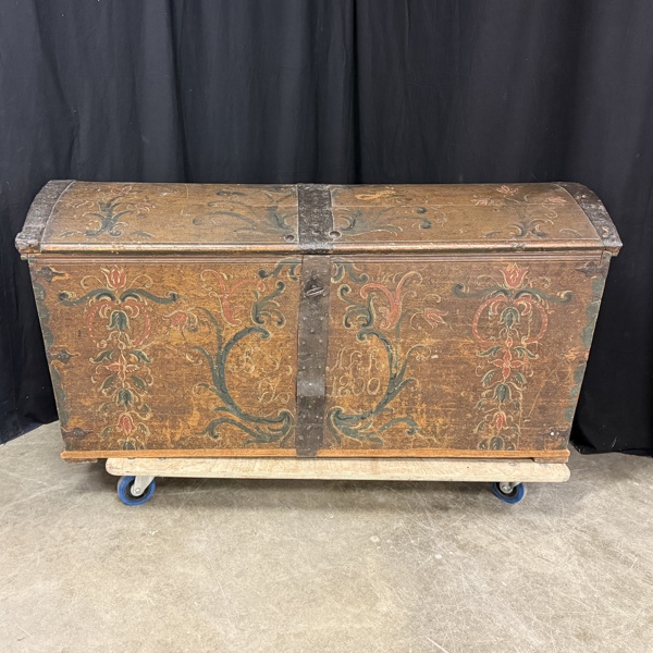 Kista, allmoge, daterad 1800.