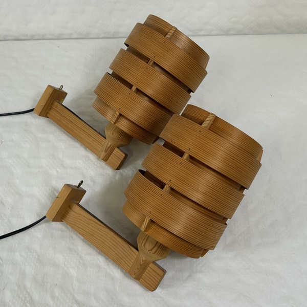 Hans-Agne Jakobsson. Vägglampor, ett par, 1900-talets andra hälft.