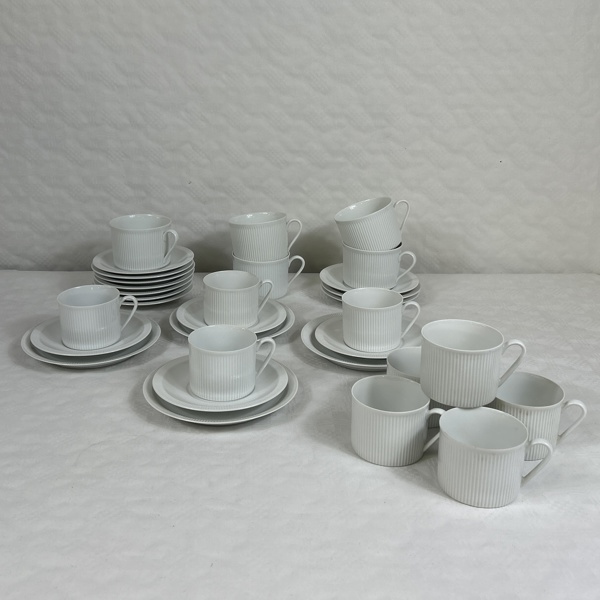 Te- och kaffeservisdelar, 32 delar, "Ritz", Gustavsberg.