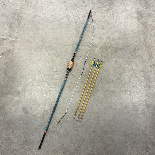 Pilbåge samt pilar, 3 st.