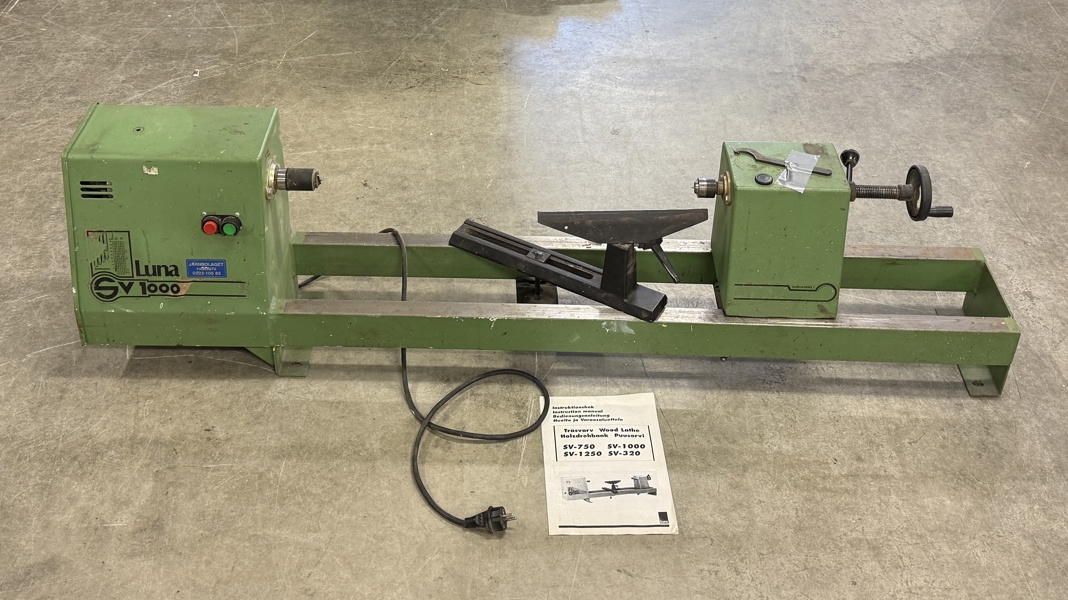 Svarv, Sv 1000, Luna.
