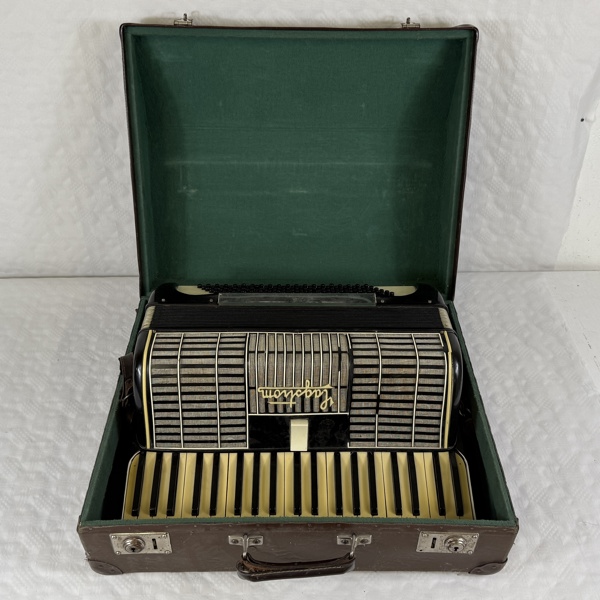 Dragspel, Hagström, Granesso.