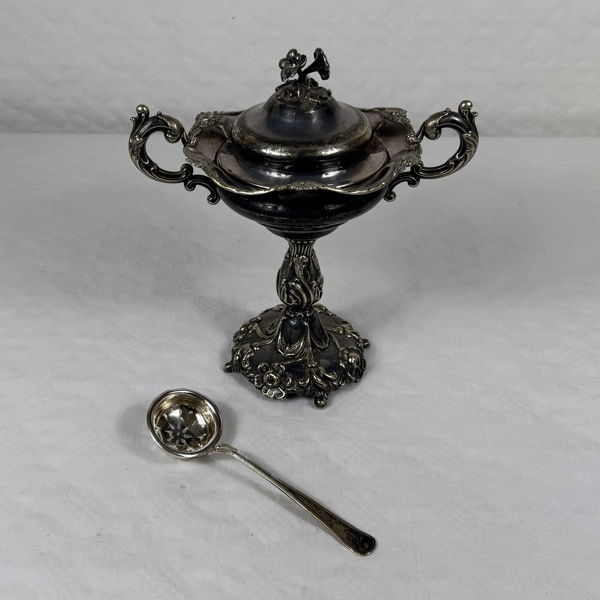 Strösockerskål, nyrokoko, A.G Dufva, nysilver.