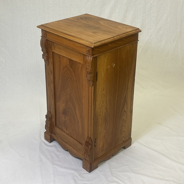 Pottskåp, med tvättfat och kanna, 1900-talets början.