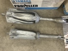 Ankare, 2 st, och båtpropellrar, Yamaha.