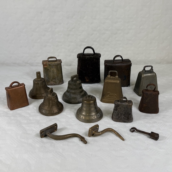 Bjällror, klockor och krokar.