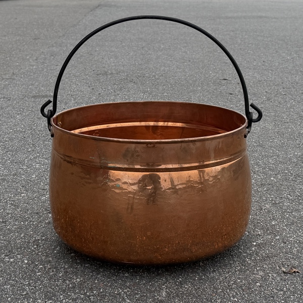 Stort kopparkärl, 1900-tal.